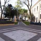 Via Tanzi da una parte sfocia su piazza Balenzano (su cui si affaccia la parte posteriore della caserma Picca il cui ingresso ha rappresentato per anni l�accesso o l�esenzione alla leva)...